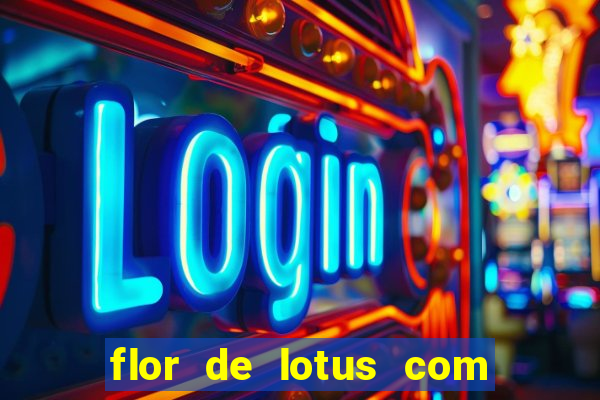 flor de lotus com lua tatuagem